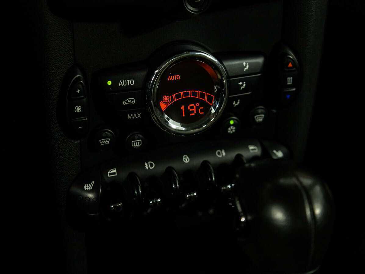 Mini Hatch Cooper, 2010 Фото №15