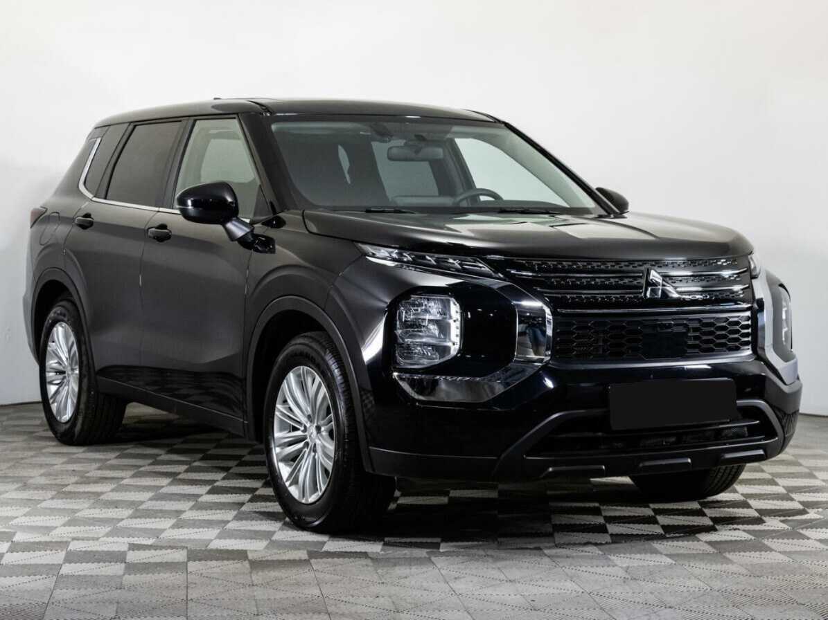 Mitsubishi Outlander, 2023 - 3 375 км. | Фото №3