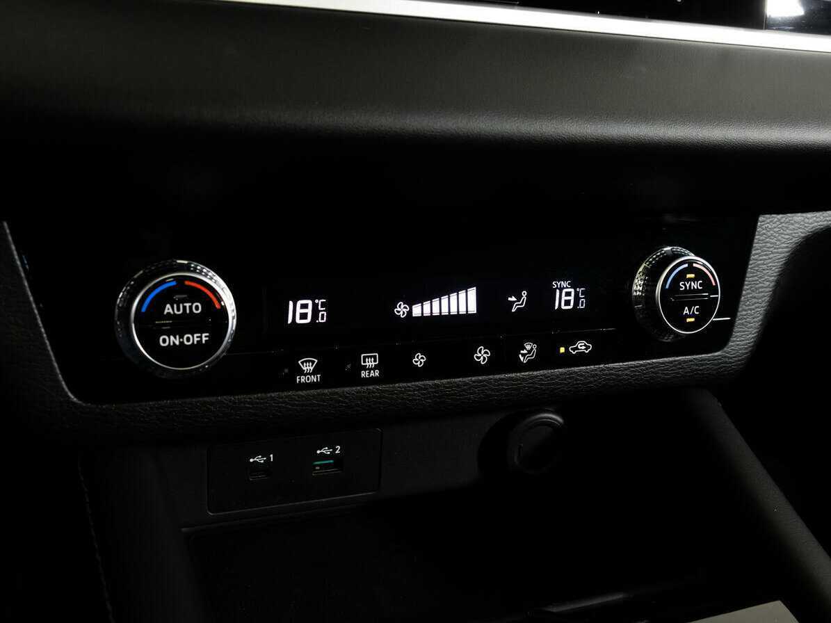 Mitsubishi Outlander, 2023 Фото №12