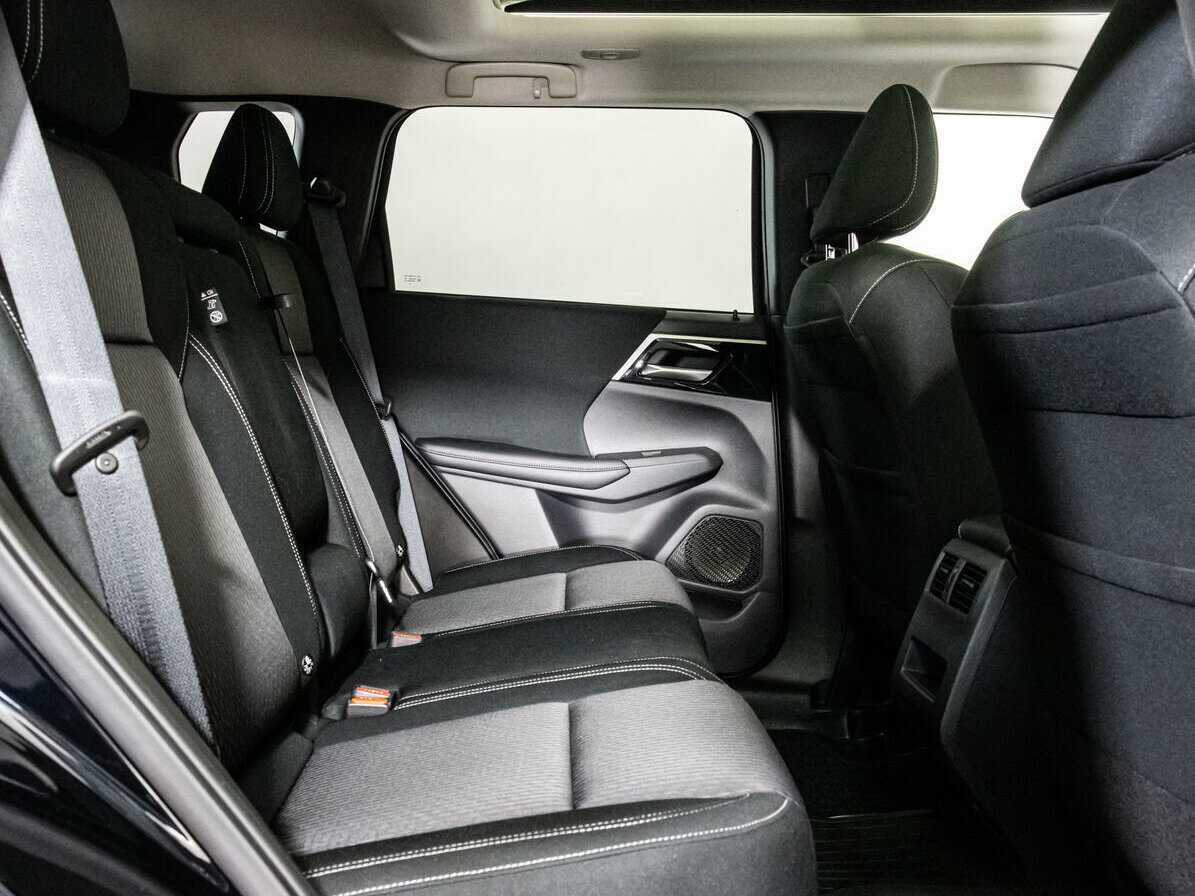 Mitsubishi Outlander, 2023 Фото №15