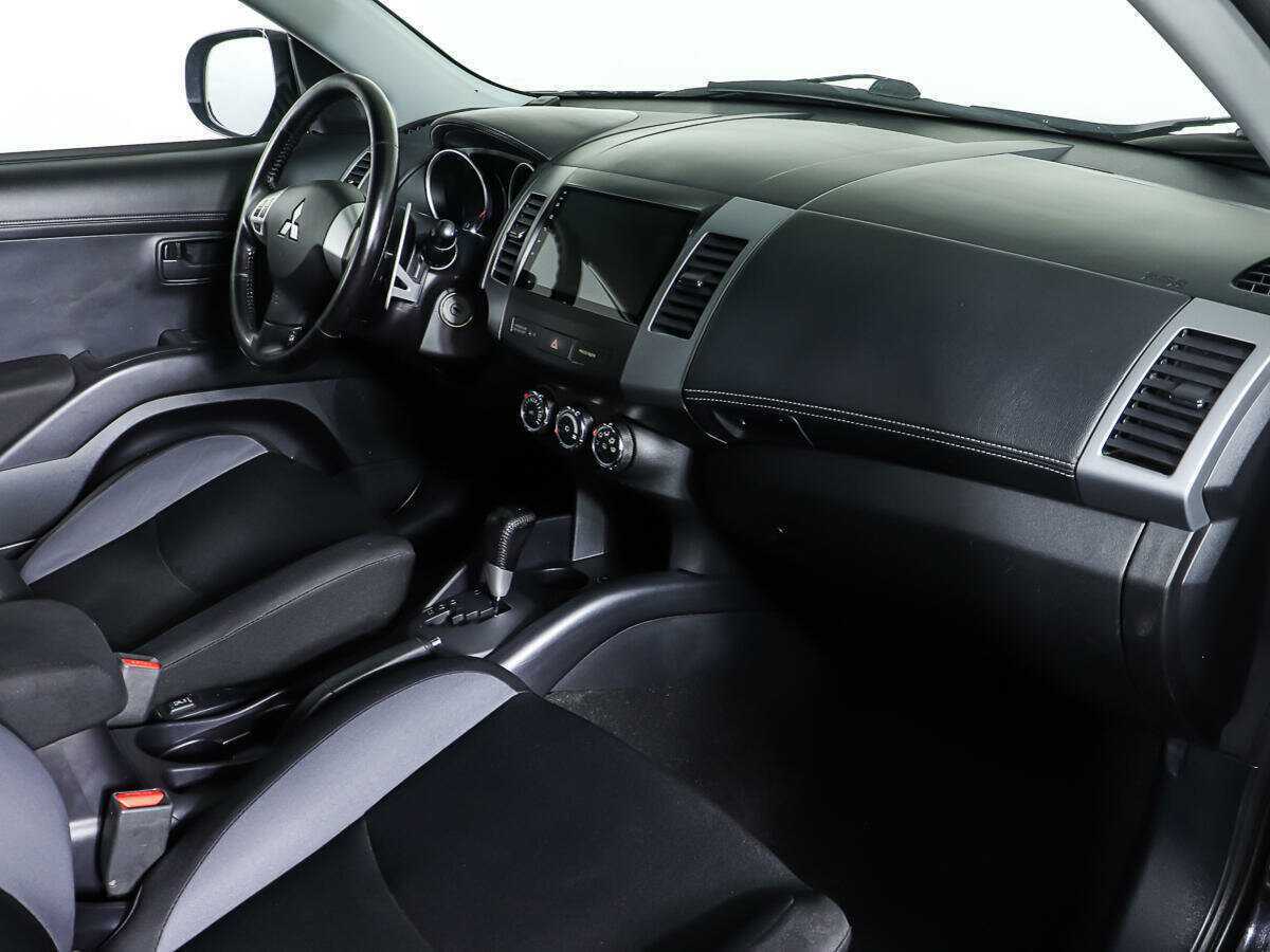 Mitsubishi Outlander, 2011 Фото №8