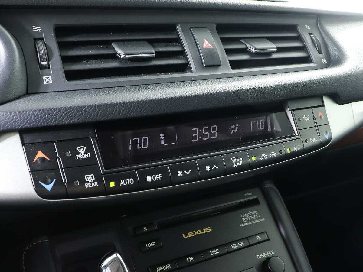 Lexus CT 200h, 2011 Фото №20