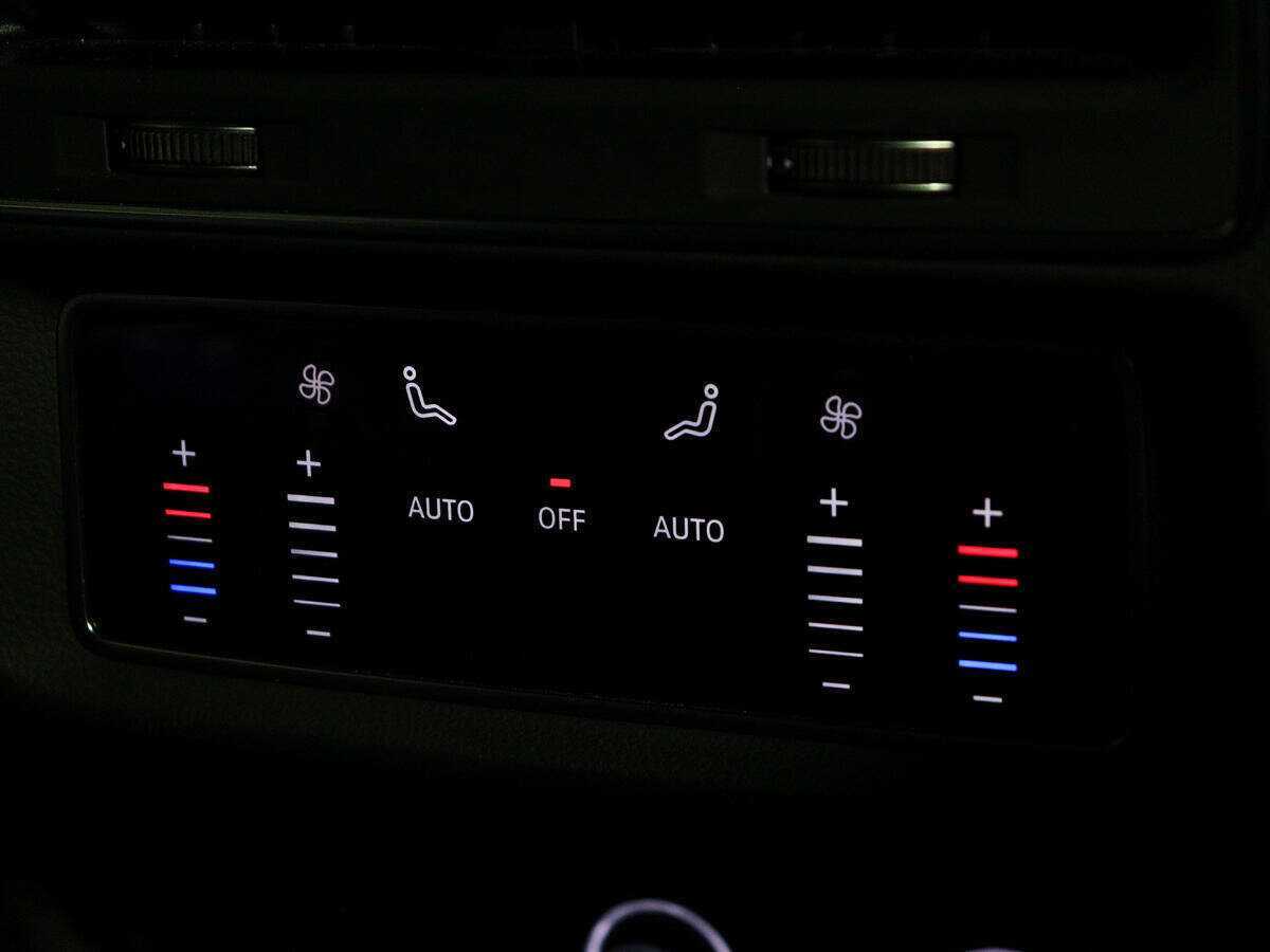 Audi Q8 45 TDI, 2019 Фото №14