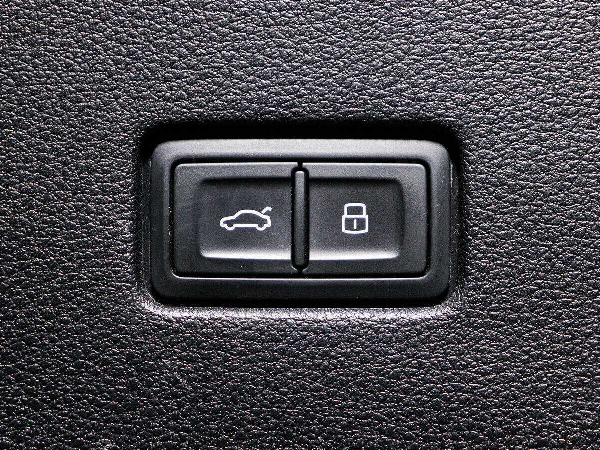 Audi Q8 45 TDI, 2019 Фото №16