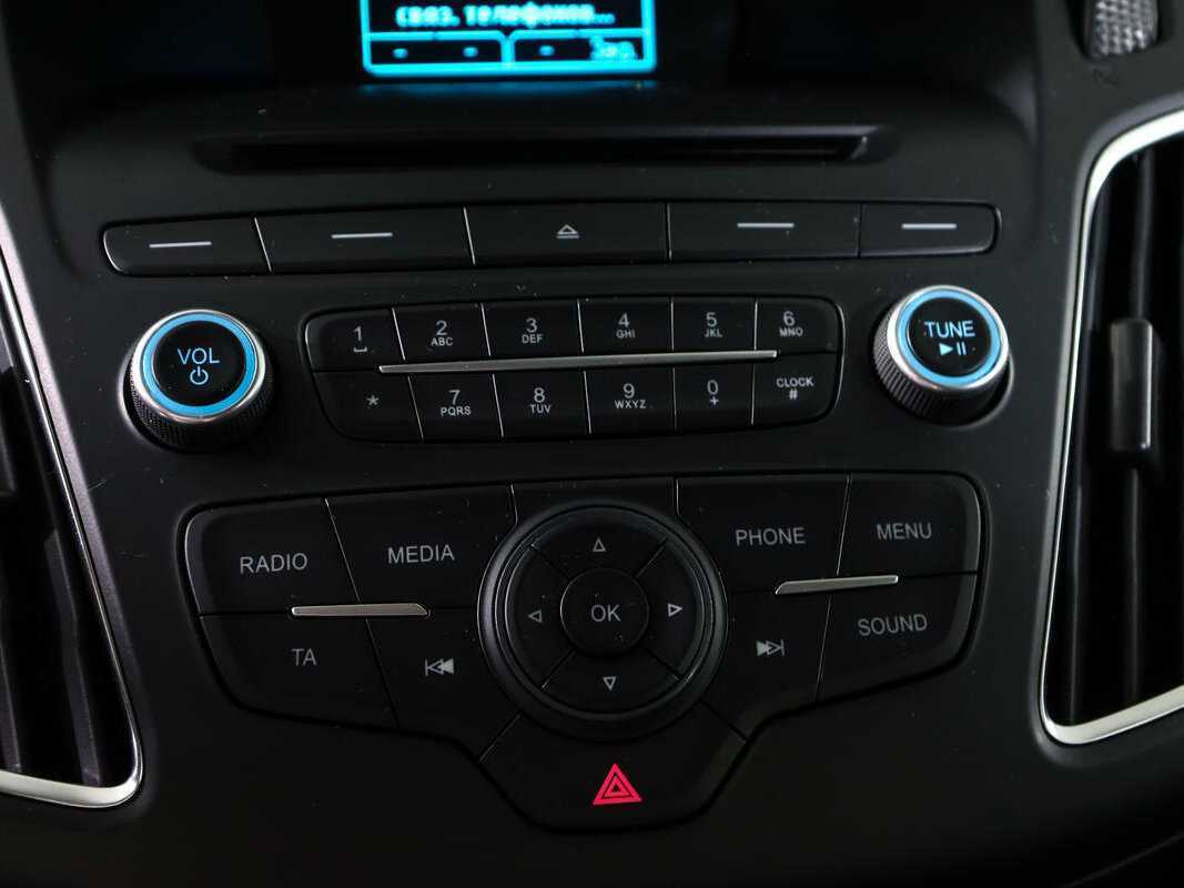 Ford Focus, 2018 Фото №17