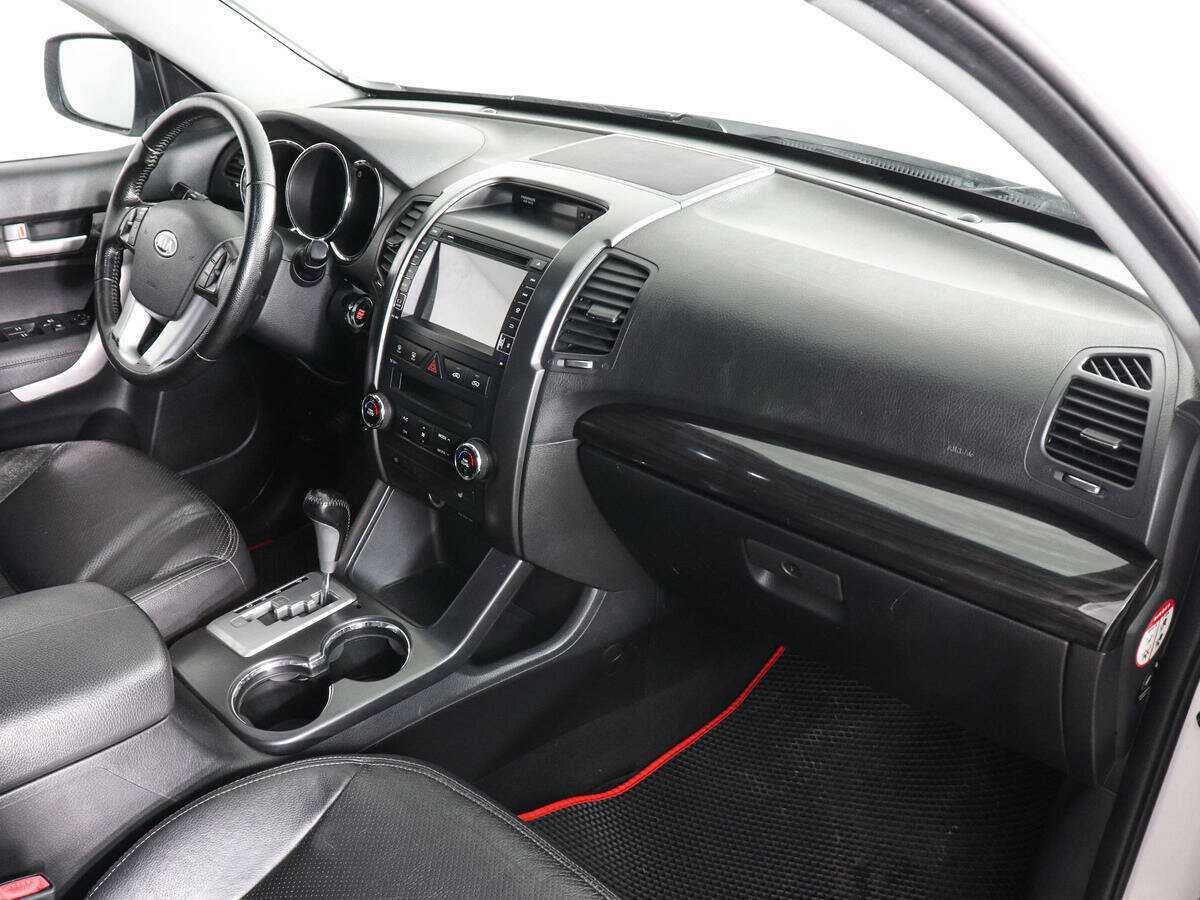 Kia Sorento, 2010 Фото №10