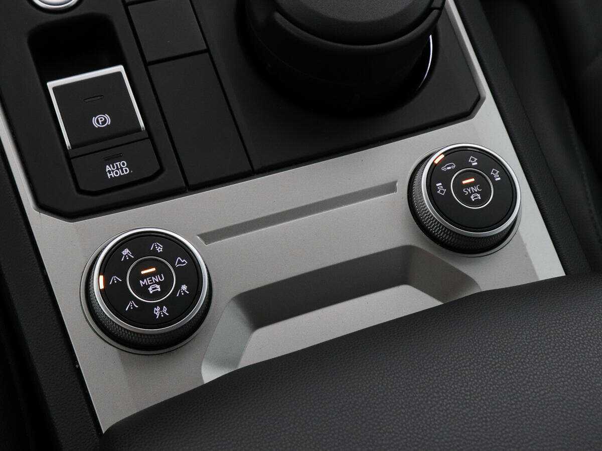 Volkswagen Touareg, 2020 Фото №15