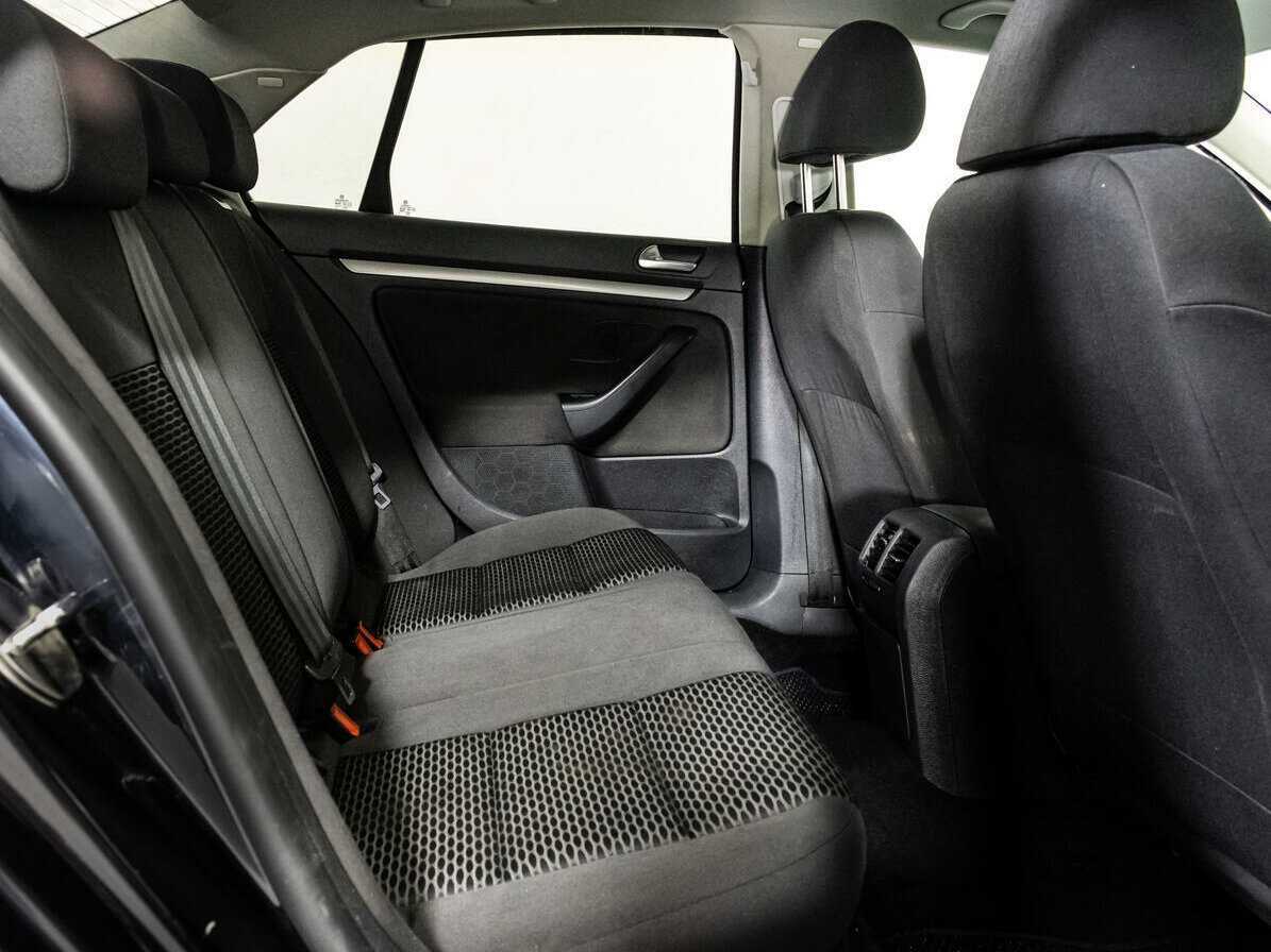 Volkswagen Jetta, 2010 Фото №11