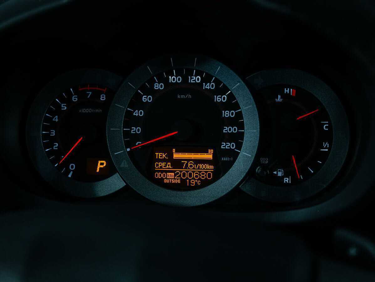 Toyota RAV4, 2011 Фото №11