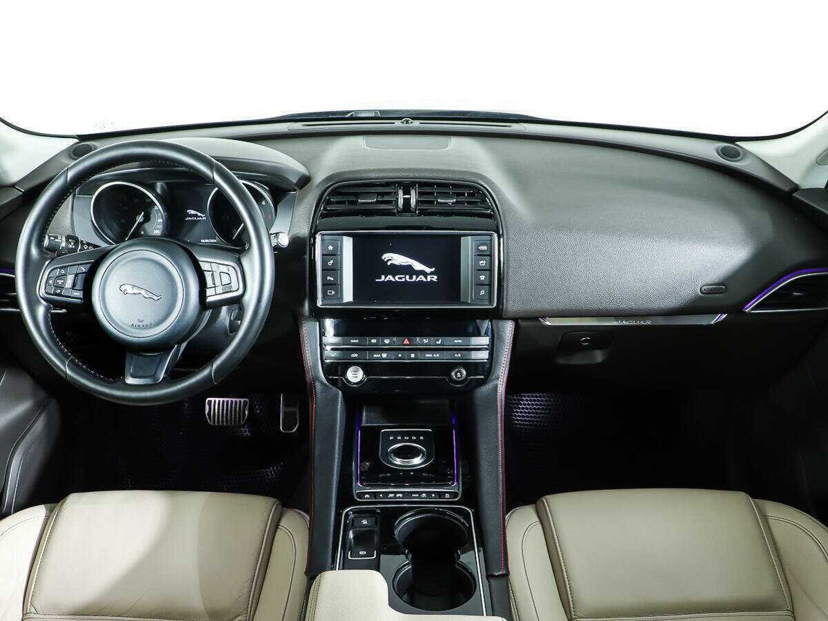 Jaguar F-Pace, 2017 Фото №10