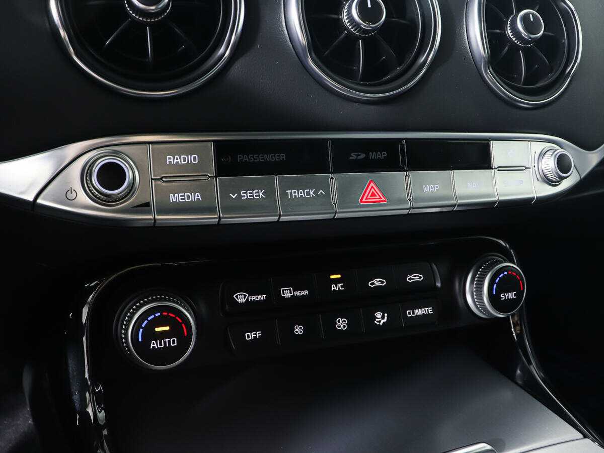 Kia Stinger, 2019 Фото №19