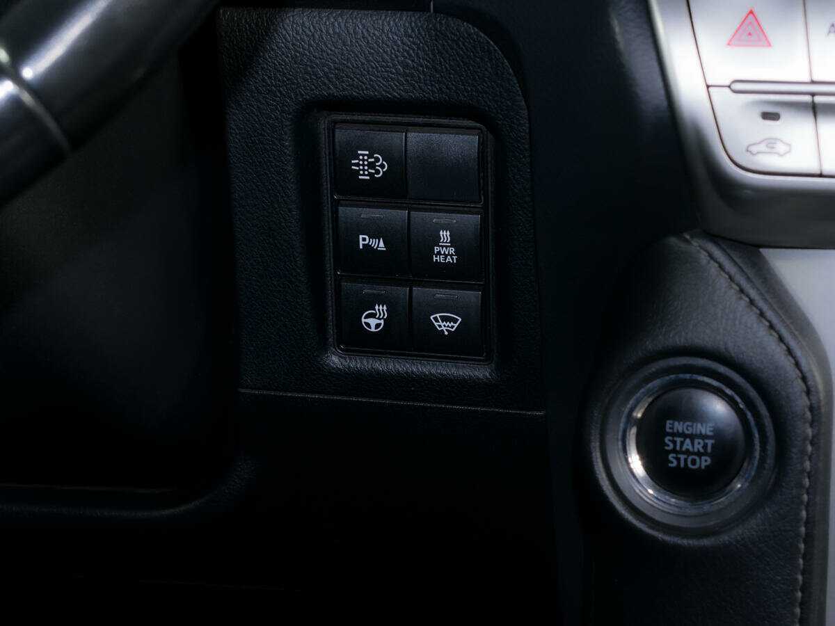 Toyota Land Cruiser Prado, 2018 Фото №20