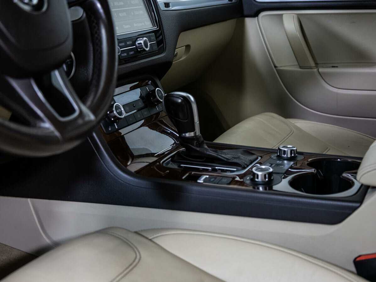 Volkswagen Touareg, 2011 Фото №21