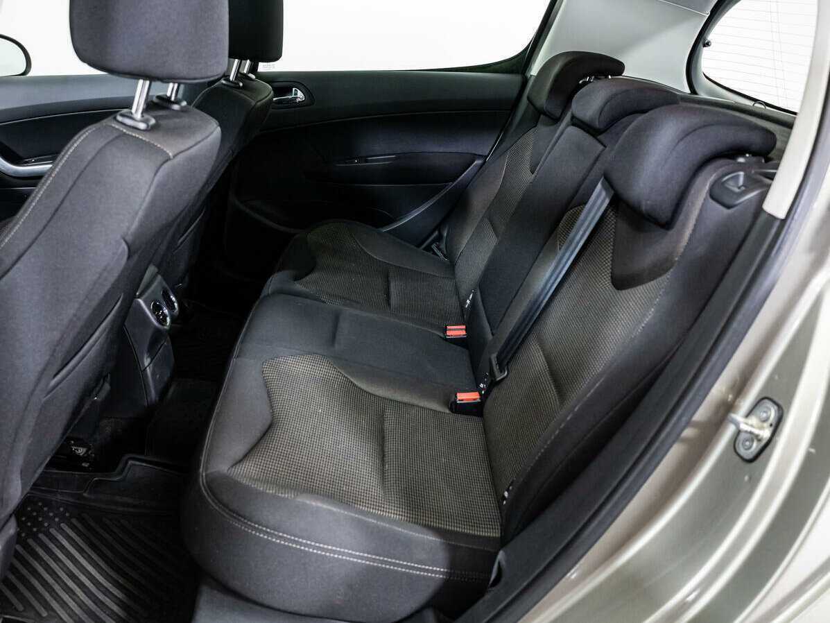 Peugeot 308, 2013 Фото №10