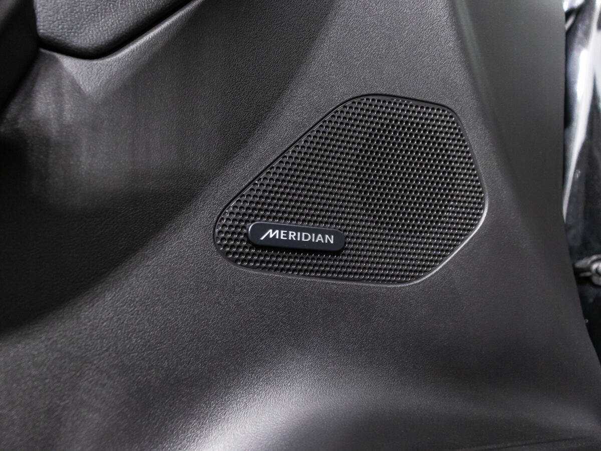 Jaguar F-Pace, 2017 Фото №19