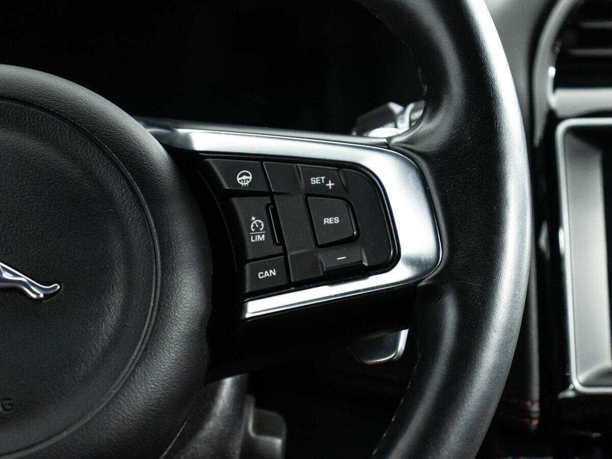 Jaguar F-Pace, 2017 Фото №22