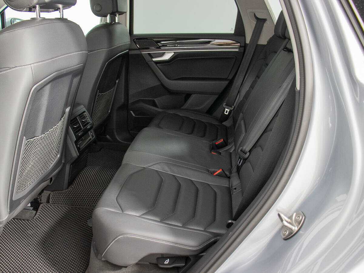 Volkswagen Touareg, 2018 Фото №11