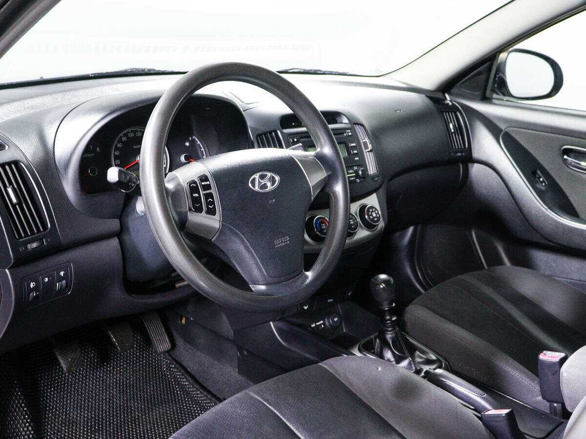 Hyundai Elantra, 2010 Фото №12