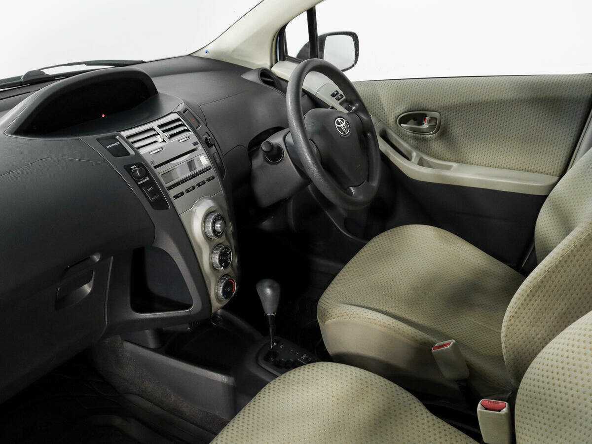 Toyota Vitz, 2005 Фото №11