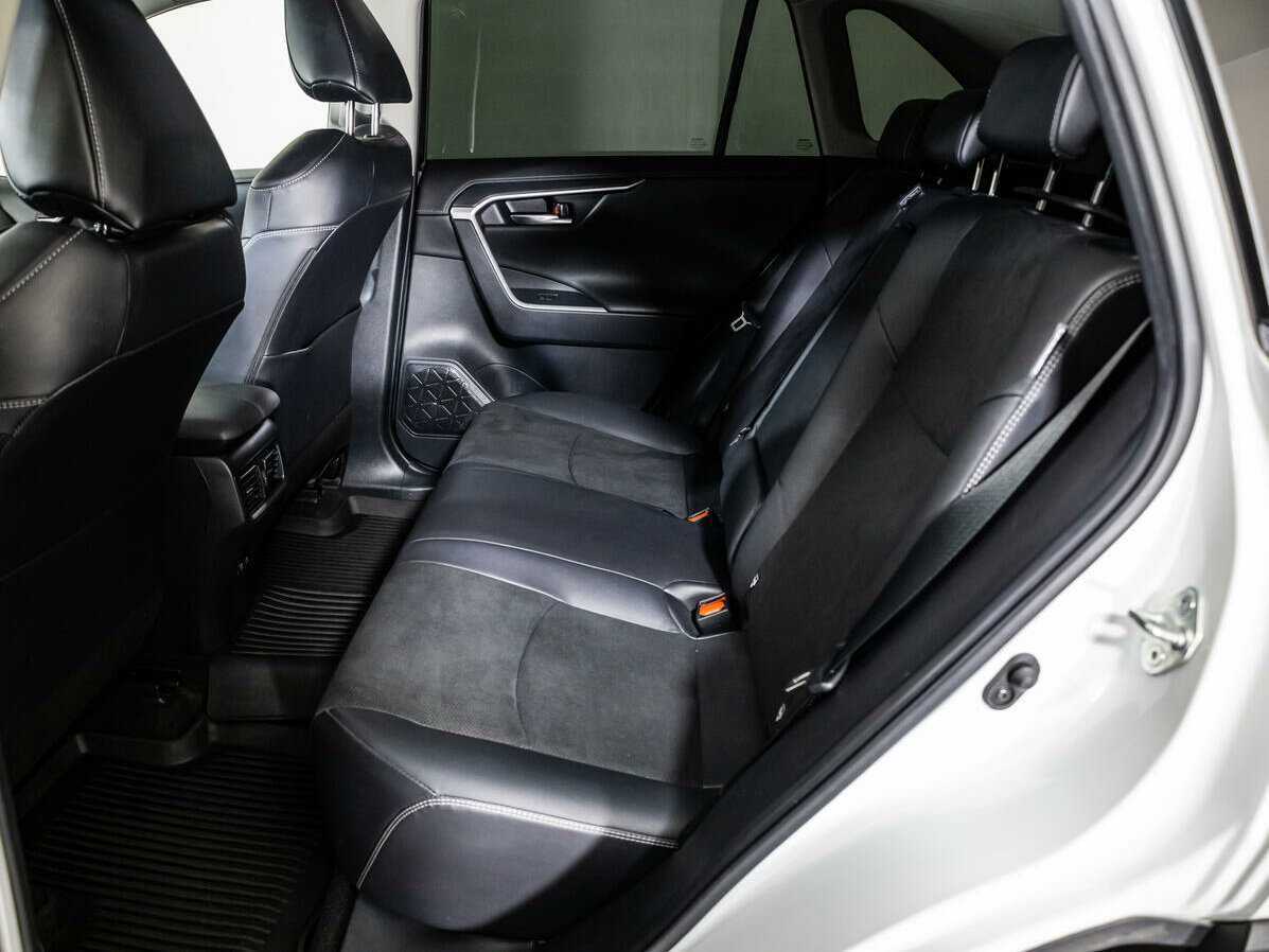 Toyota RAV4, 2021 Фото №10
