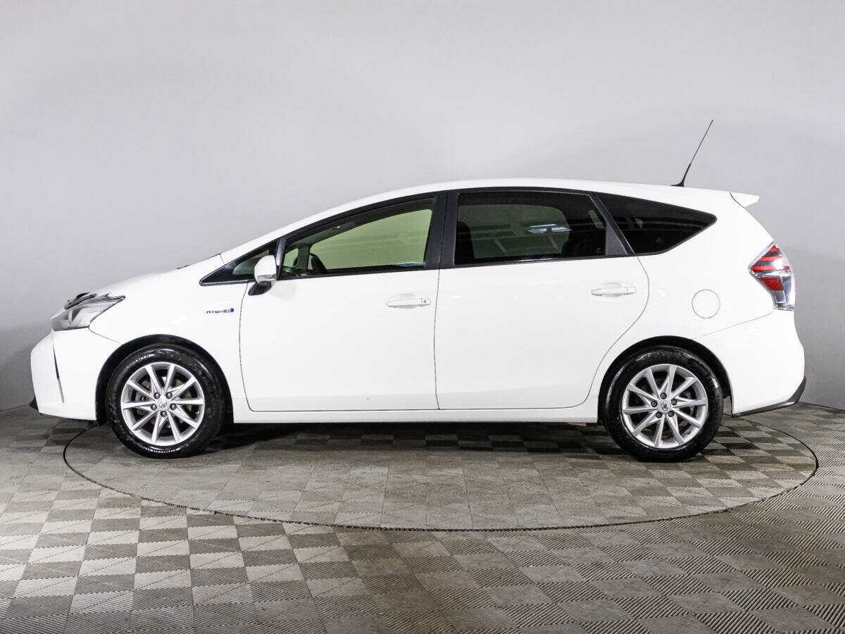 Toyota Prius v (+), 2015 - 256 236 км. | Фото №8