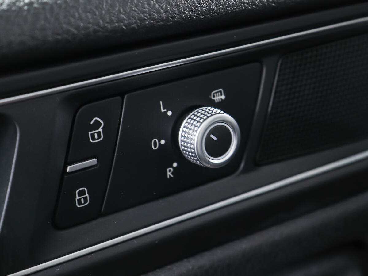 Volkswagen Touareg, 2015 Фото №14