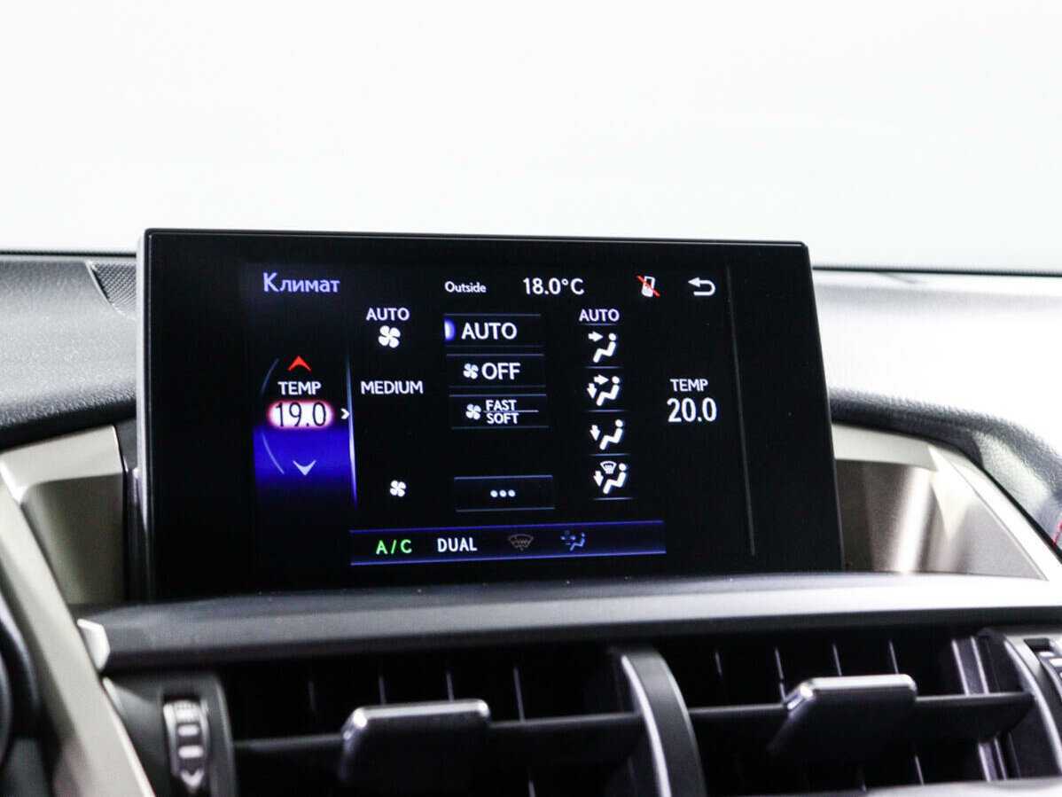 Lexus NX 200t, 2015 Фото №14