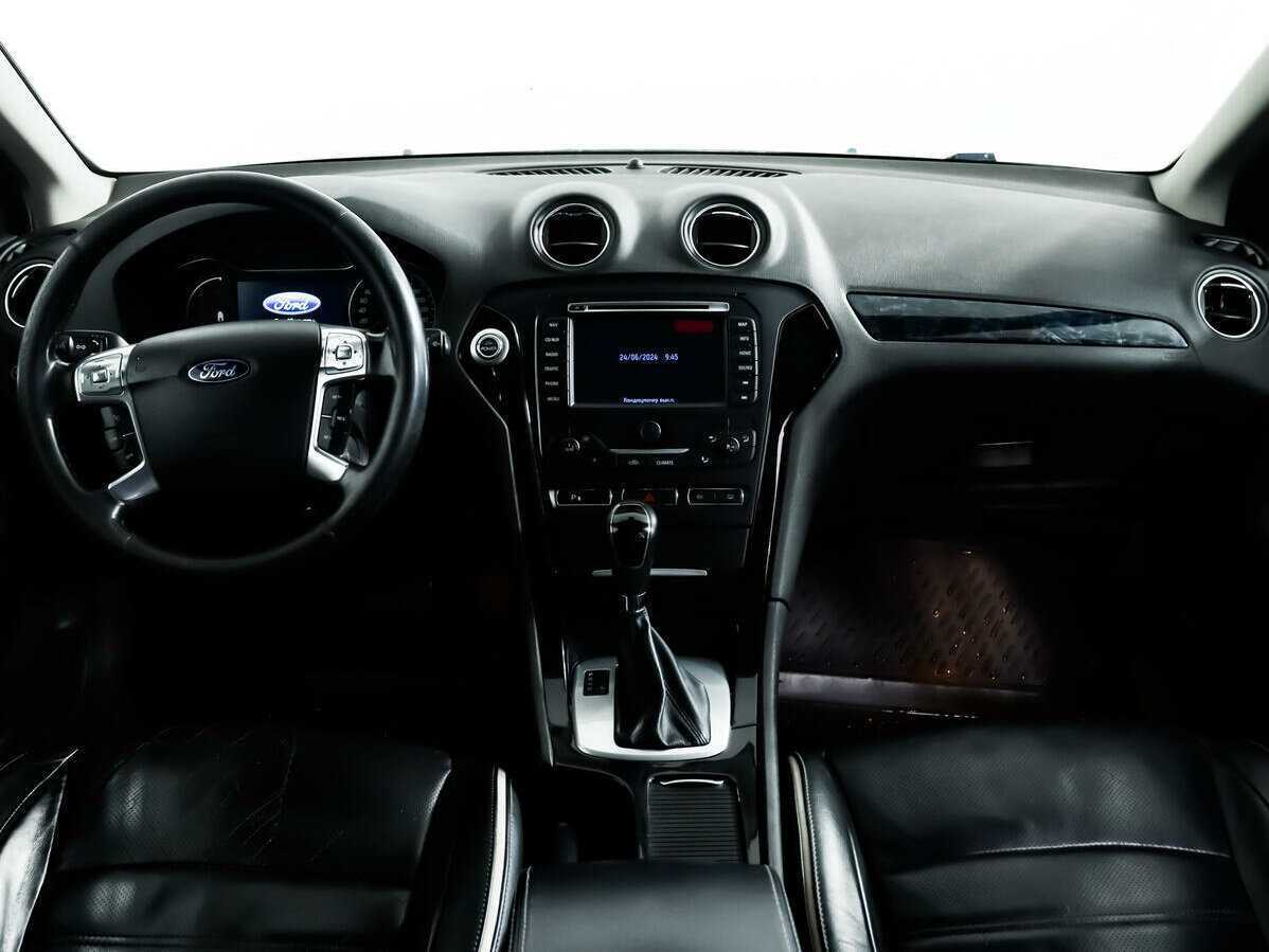 Ford Mondeo, 2011 Фото №11