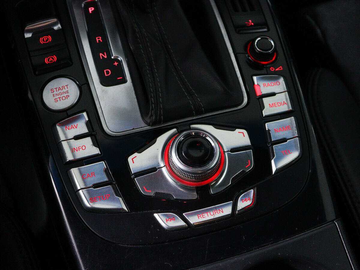 Audi RS 5, 2011 Фото №19