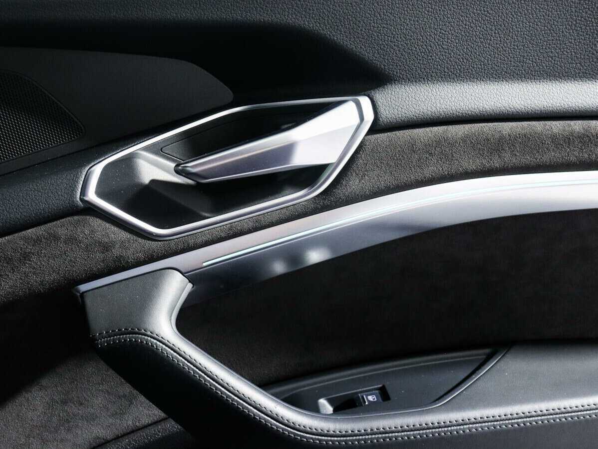 Audi e-tron 55, 2020 Фото №11