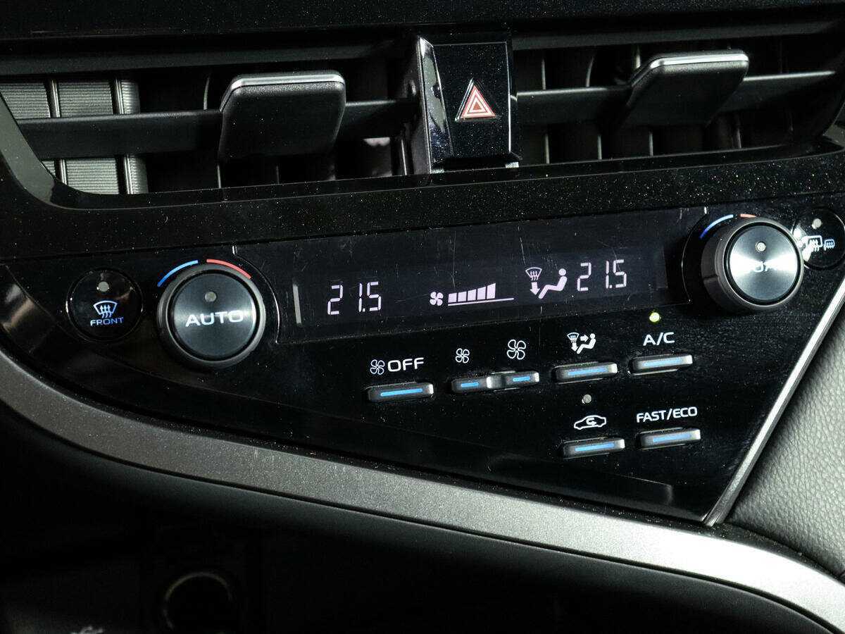 Toyota Camry, 2021 Фото №23