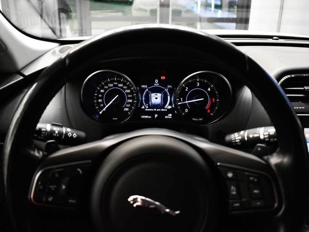 Jaguar F-Pace, 2016 - 119 374 км. | Фото №8