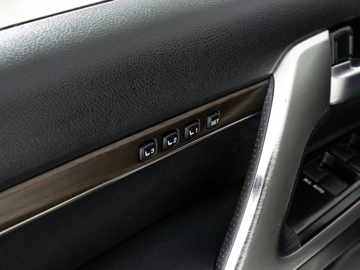 Toyota Land Cruiser, 2015 Фото №17