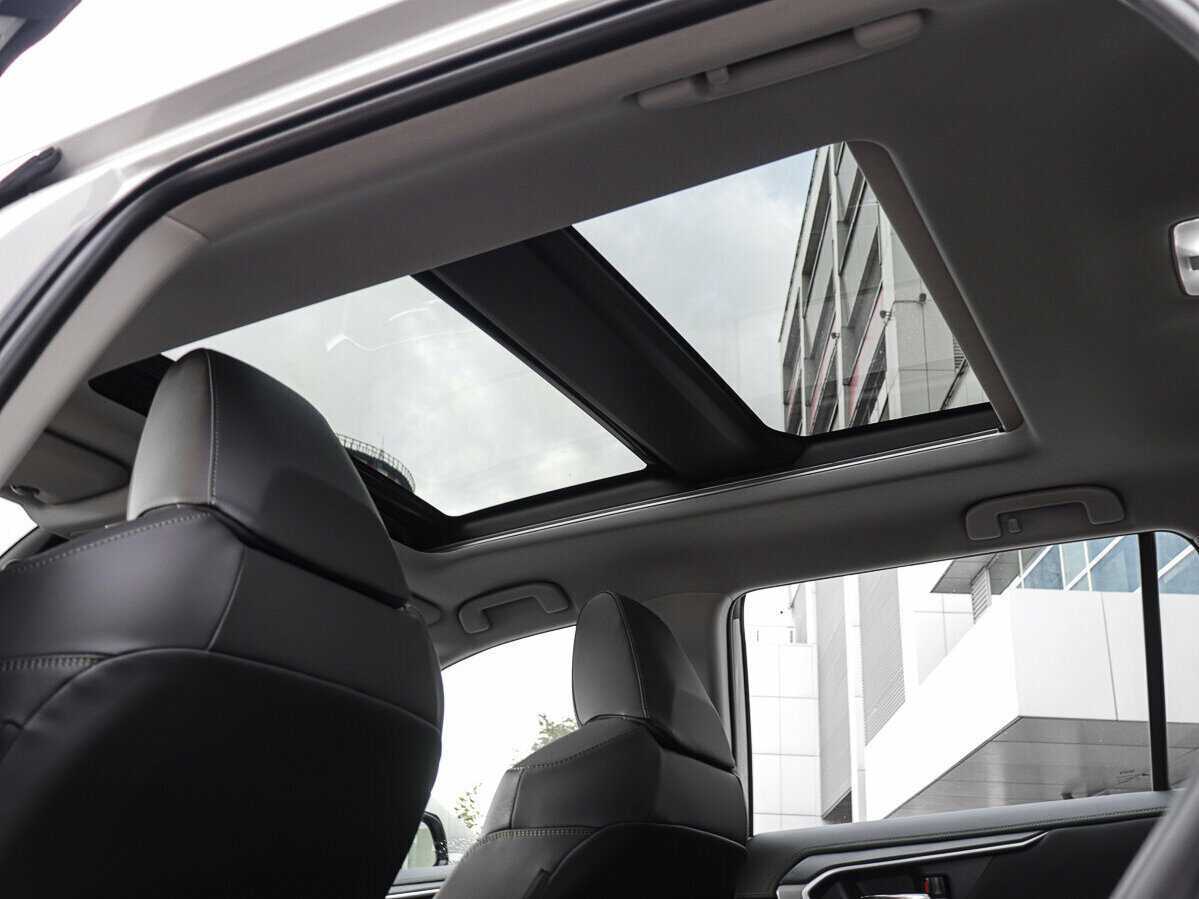 Toyota RAV4, 2024 Фото №17