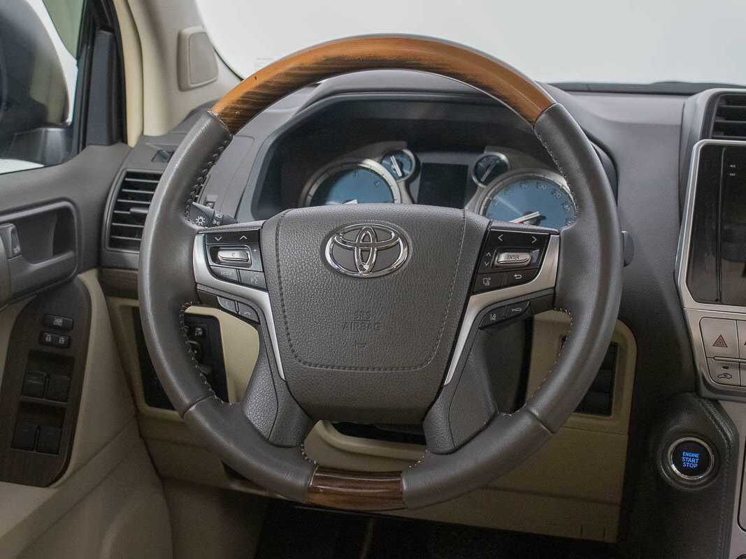 Toyota Land Cruiser Prado, 2022 Фото №18