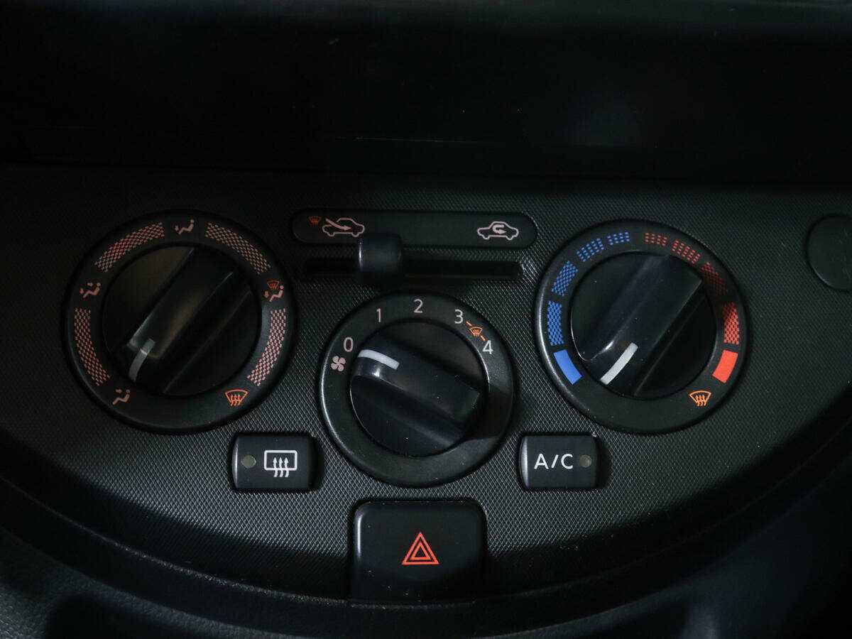 Nissan Note, 2011 Фото №12