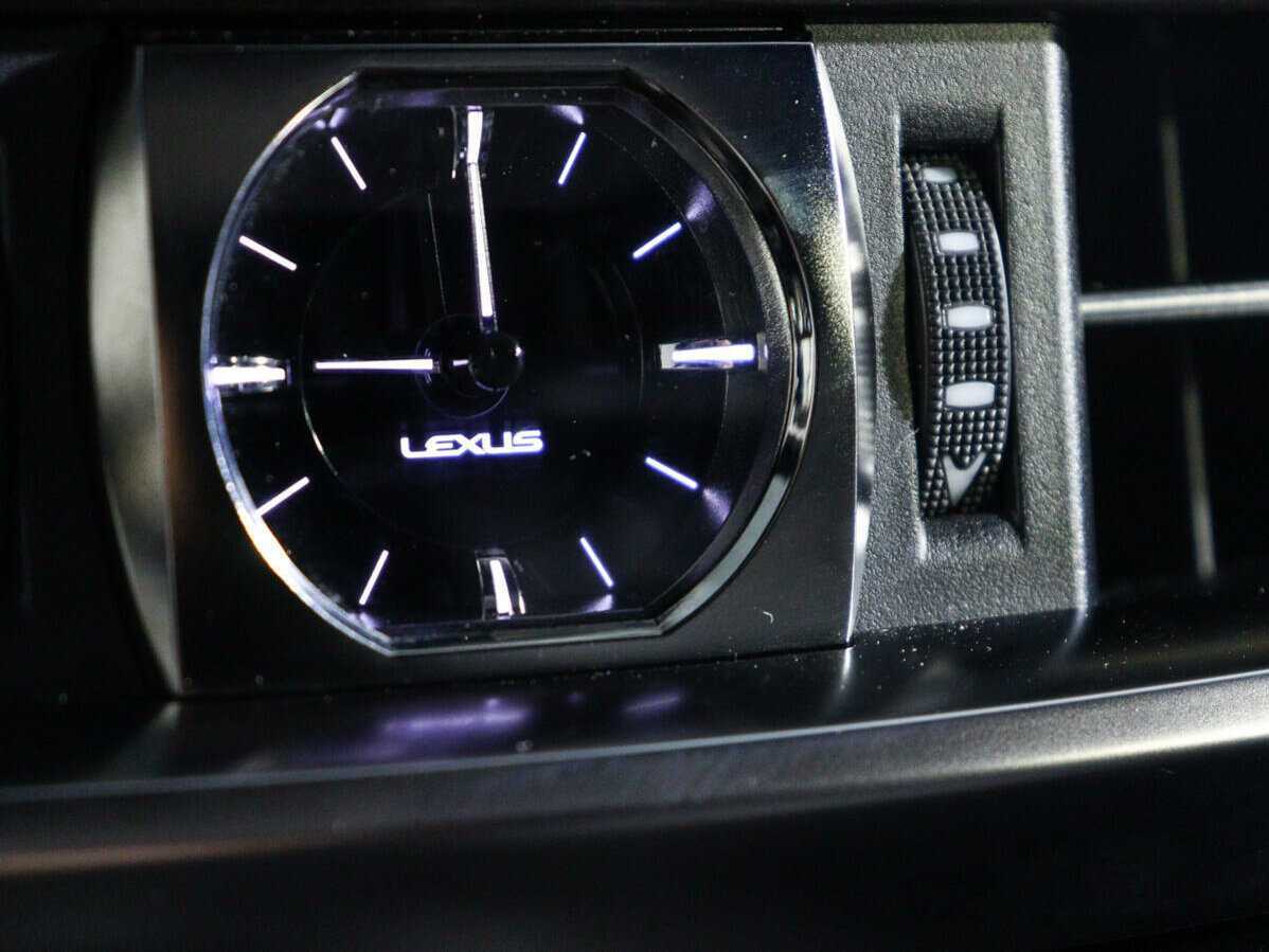 Lexus LX 570, 2017 Фото №28