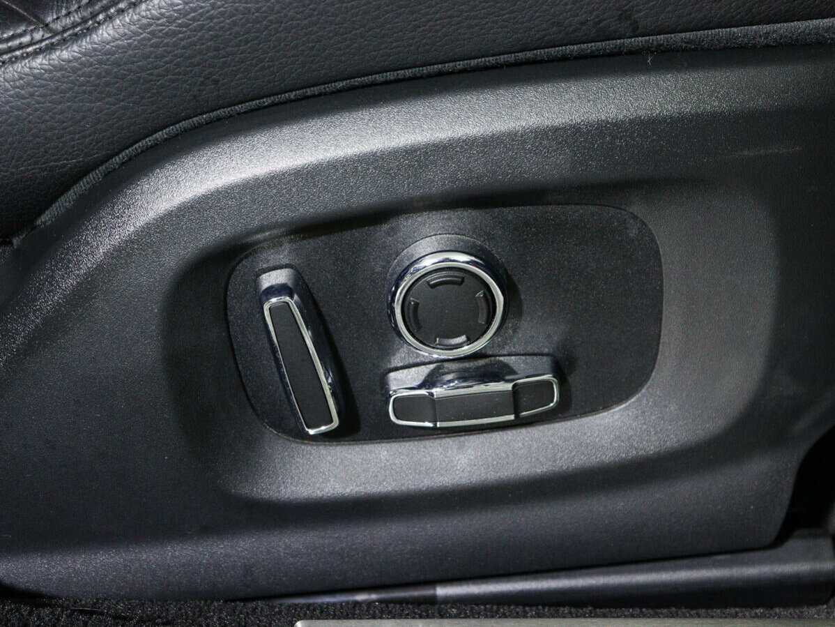 Jaguar XJ SWB, 2018 Фото №17