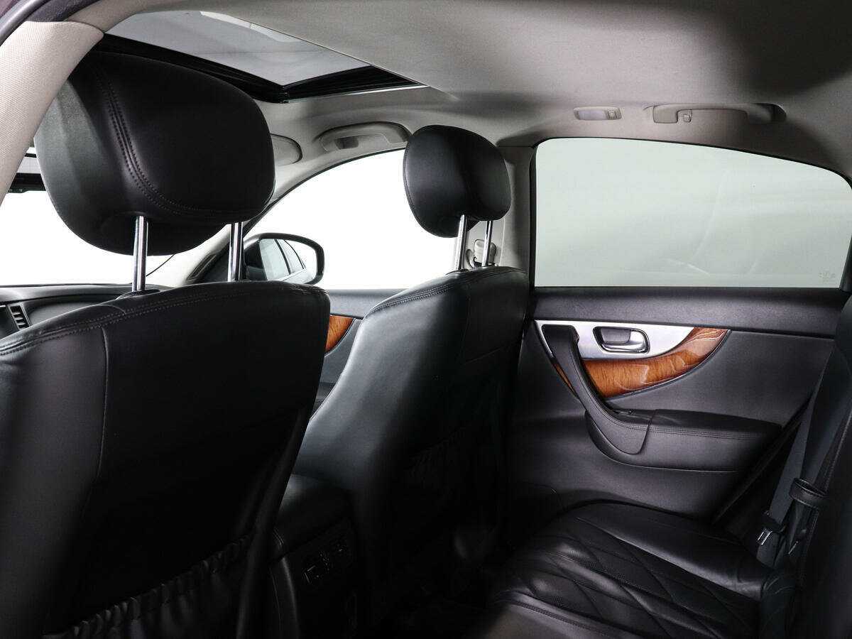 Infiniti FX37, 2010 Фото №12