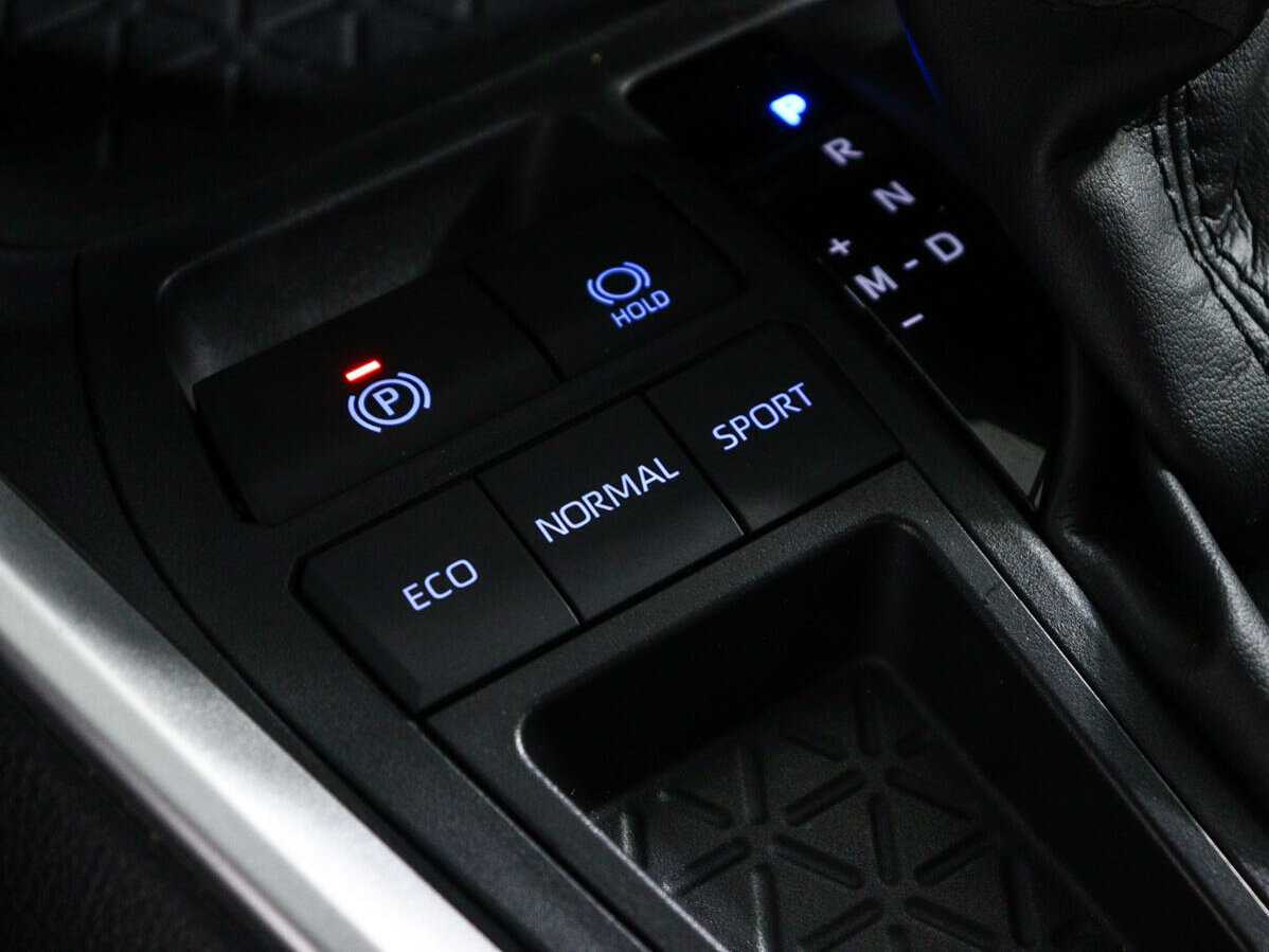 Toyota RAV4, 2021 Фото №16