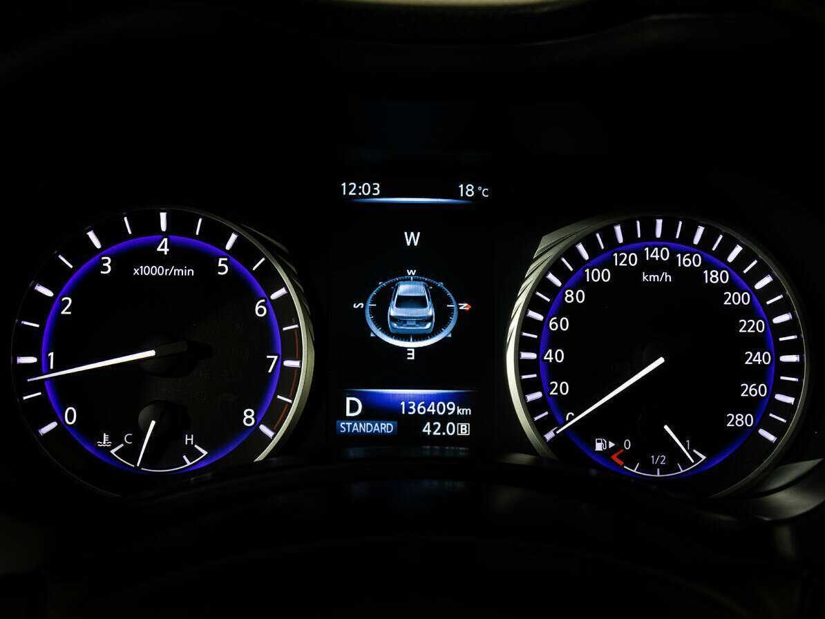 Infiniti Q50, 2014 Фото №16