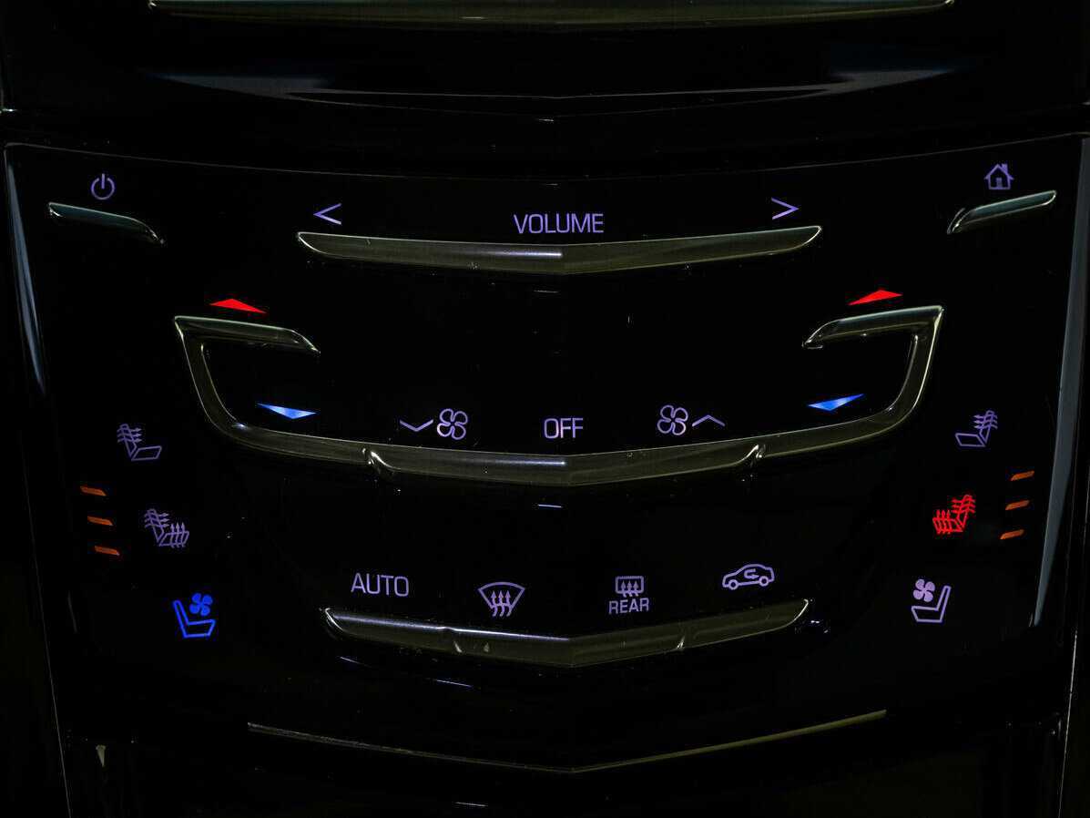 Cadillac Escalade, 2018 Фото №18