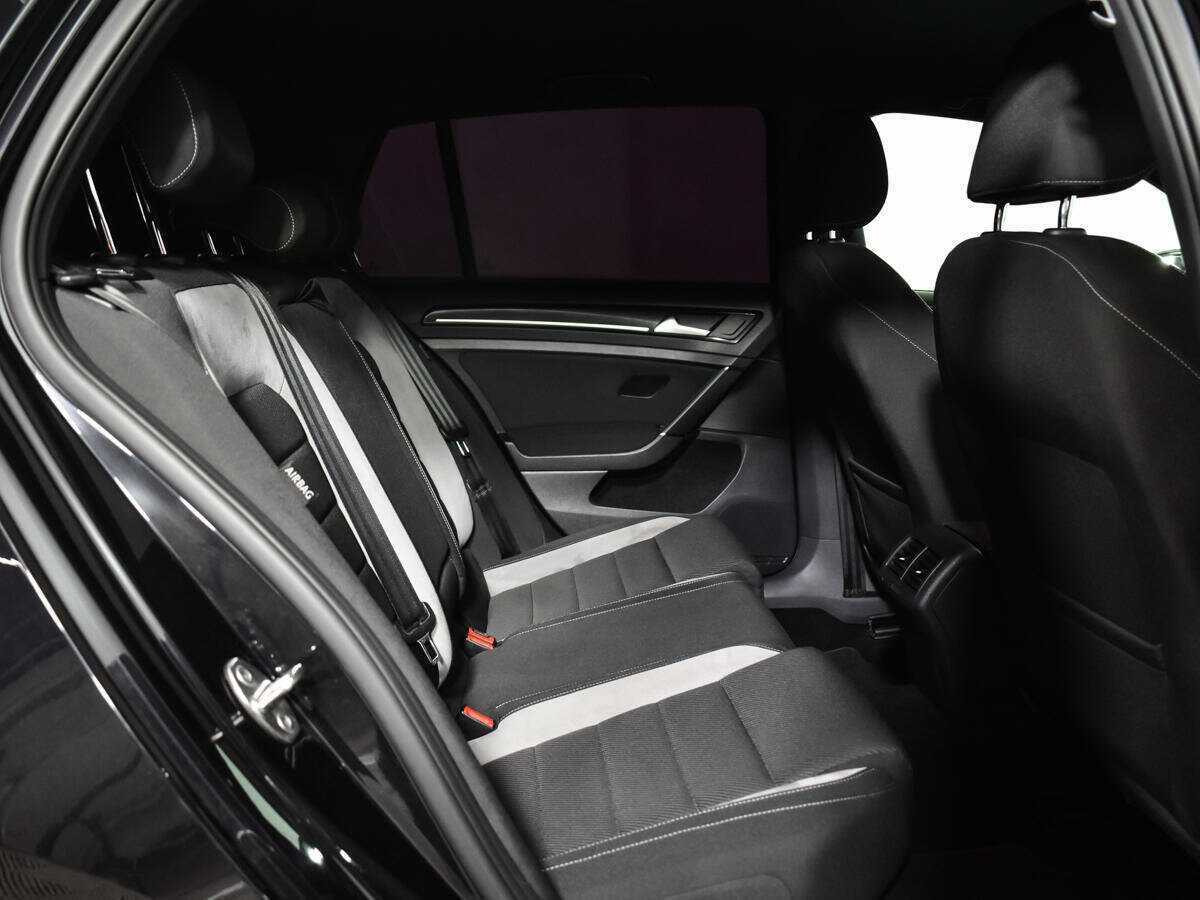 Volkswagen Golf R, 2014 Фото №10