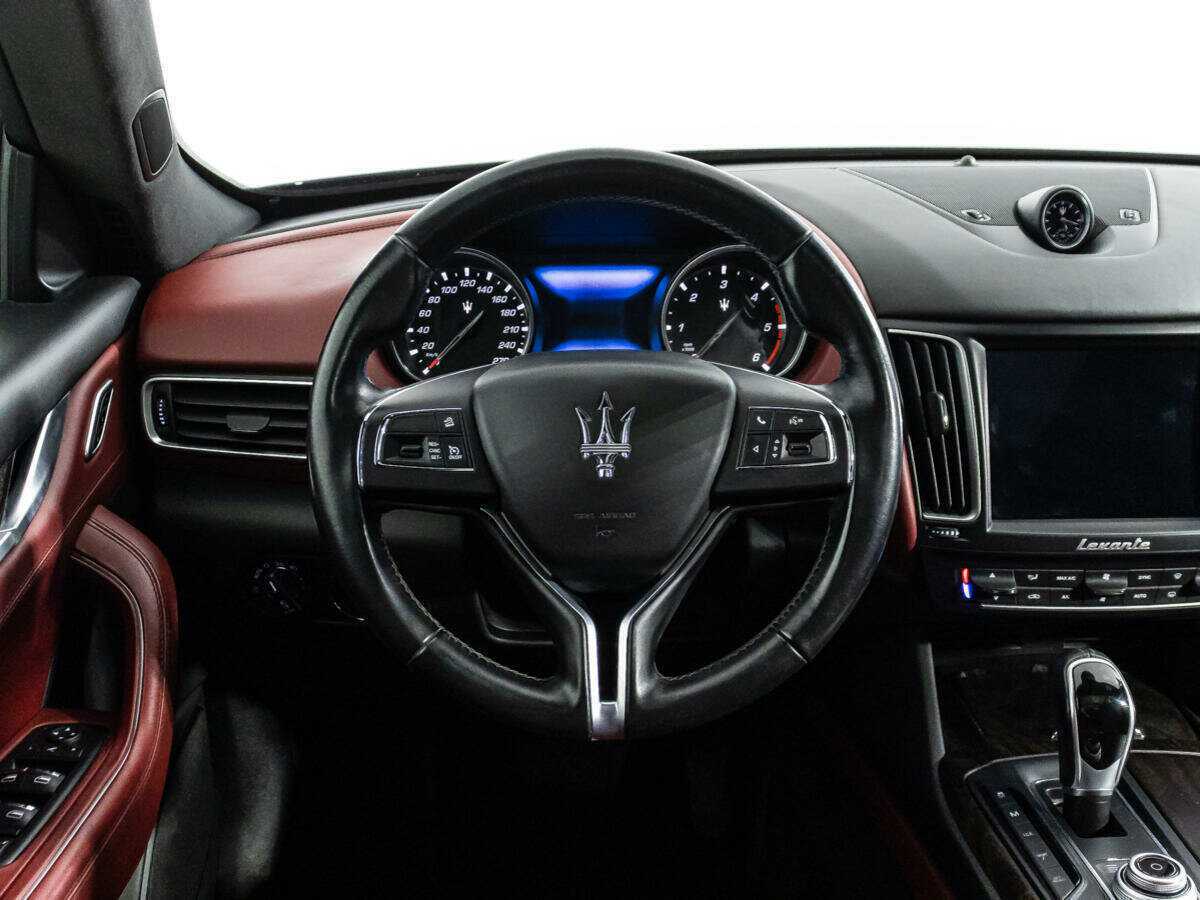 Maserati Levante Diesel, 2017 Фото №21