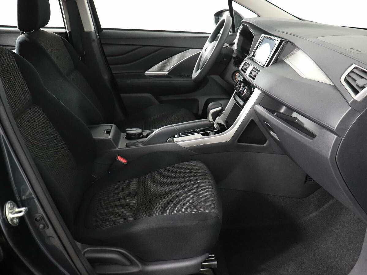 Mitsubishi Xpander, 2023 Фото №17
