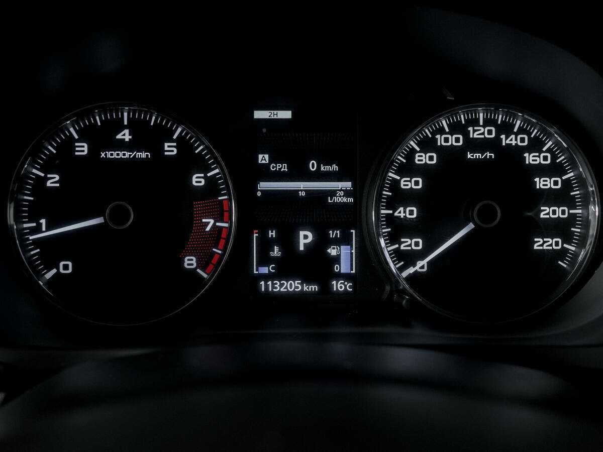 Mitsubishi Pajero Sport, 2016 Фото №11