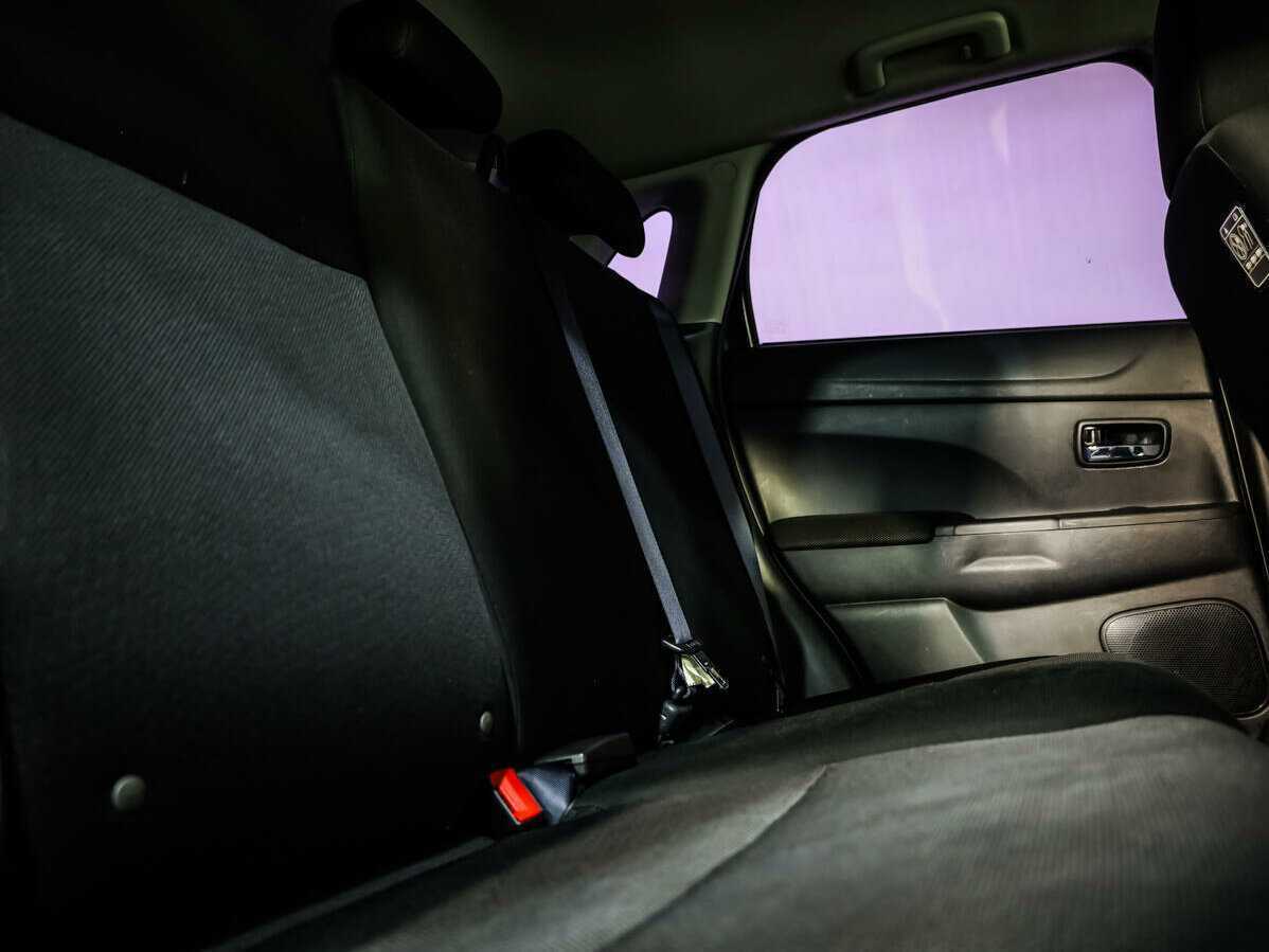 Mitsubishi ASX, 2010 Фото №11