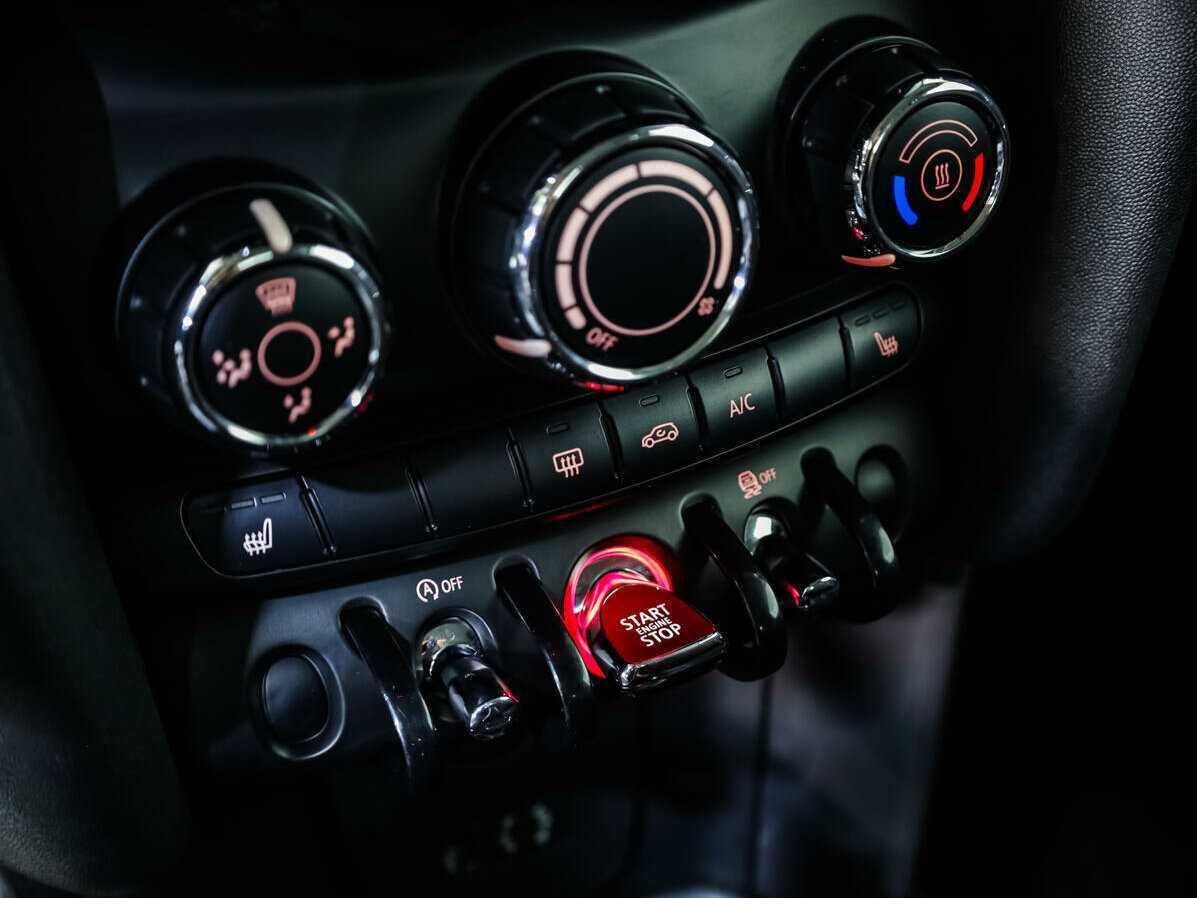 Mini Hatch Cooper, 2015 Фото №13