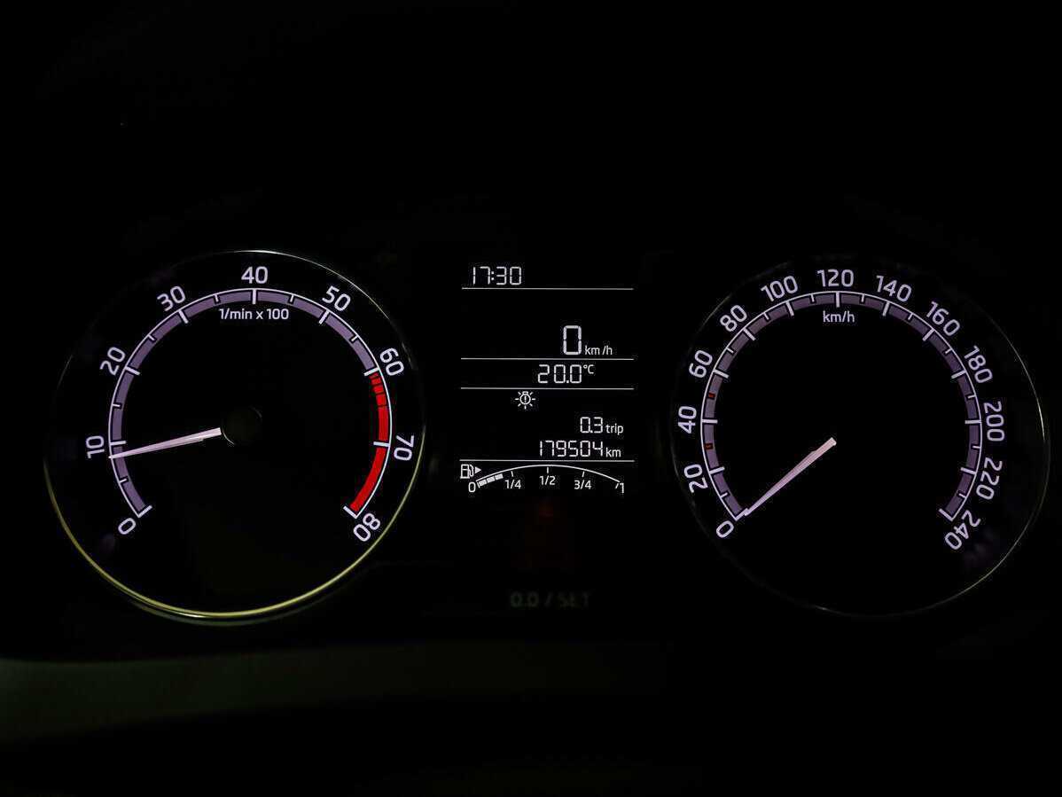 Skoda Rapid, 2017 Фото №12