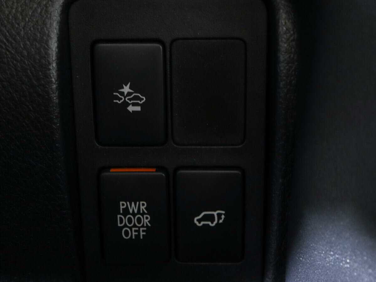 Lexus LX 570, 2015 Фото №19